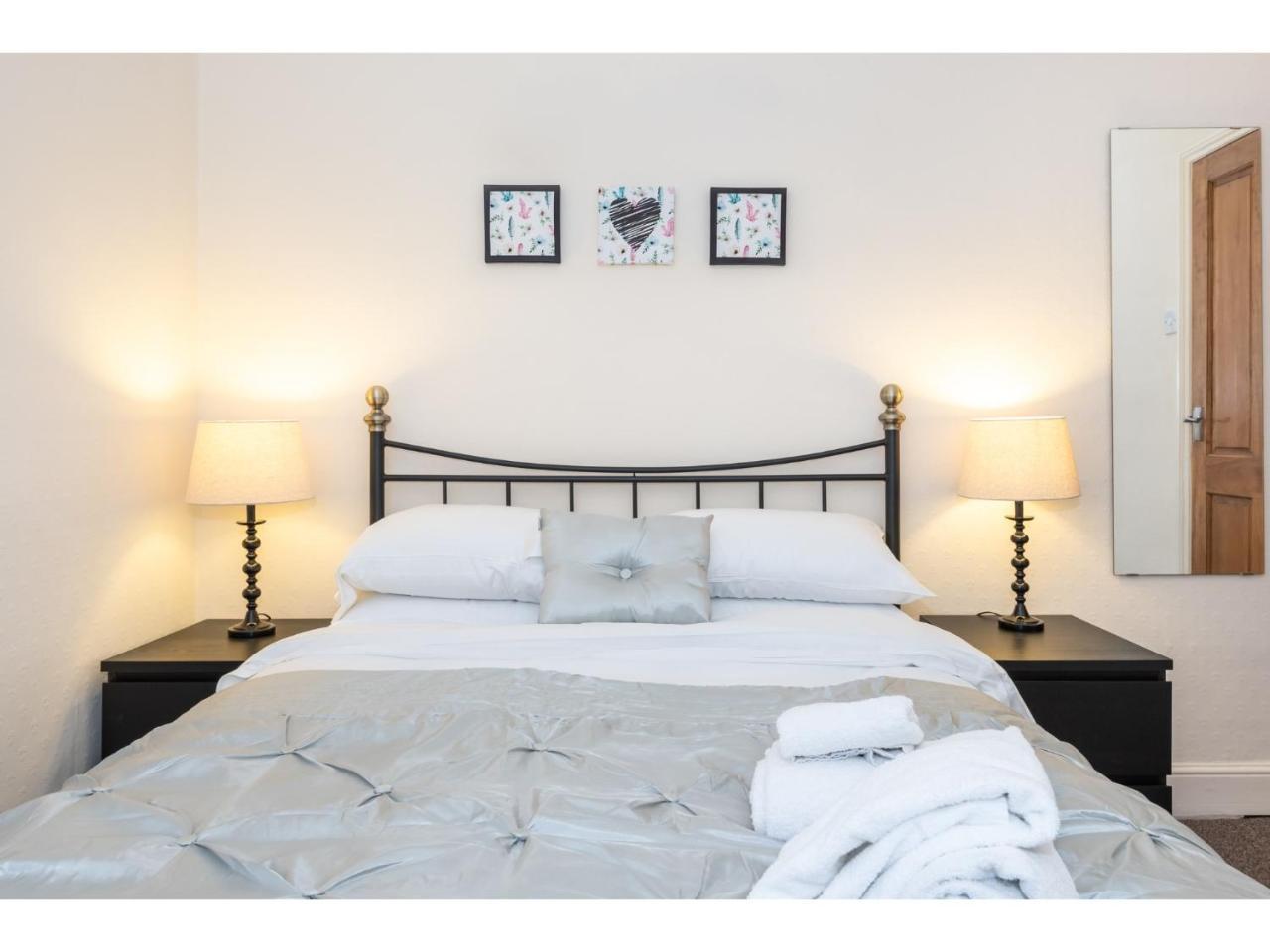 Beautiful 2 Bed With Free Parking - Pass The Keys Apartment York Exterior foto
