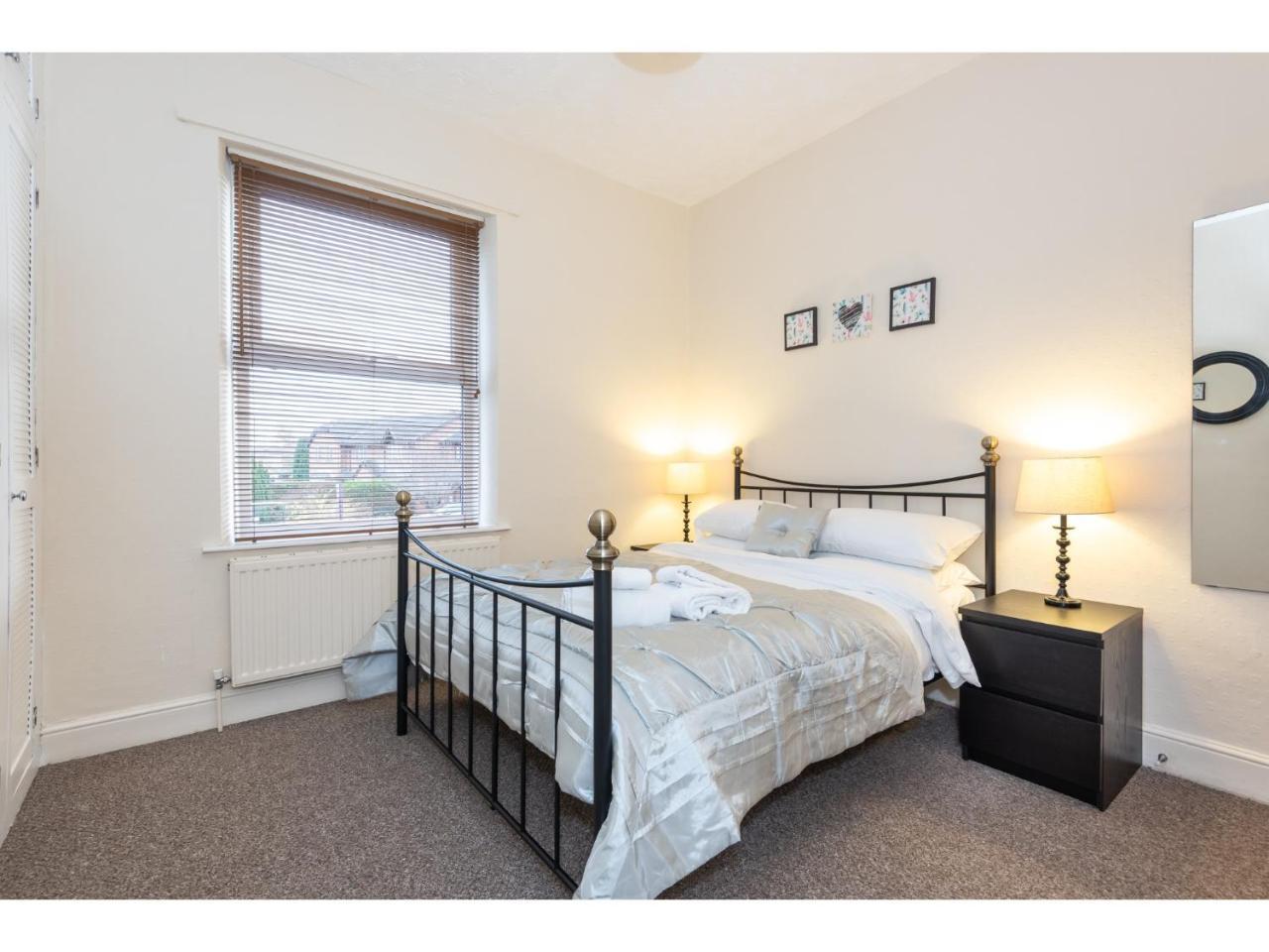 Beautiful 2 Bed With Free Parking - Pass The Keys Apartment York Exterior foto