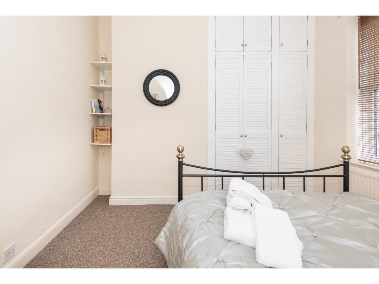 Beautiful 2 Bed With Free Parking - Pass The Keys Apartment York Exterior foto
